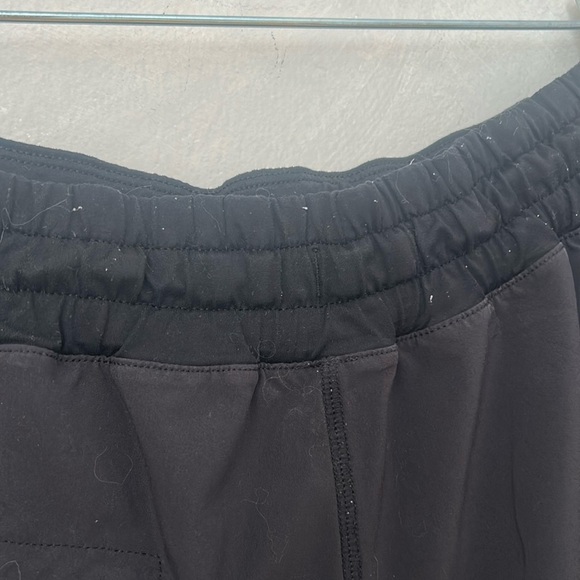 Lululemon Hotty Hot Low Rise Shorts size 10 Black 2.5 inch inseam - Picture 8 of 9